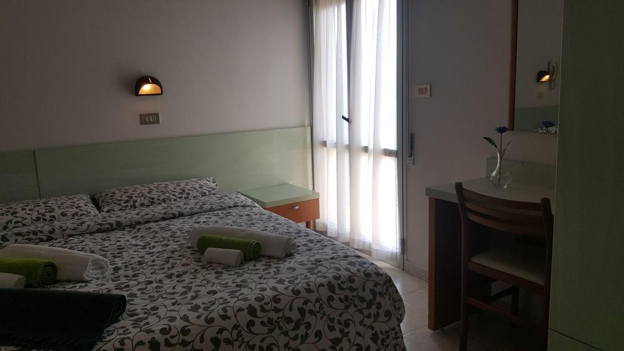 Hotel Villa Cesira Μπελάρια-Ιτζέα Μαρίνα Δωμάτιο φωτογραφία