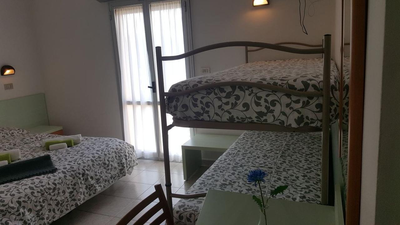 Hotel Villa Cesira Μπελάρια-Ιτζέα Μαρίνα Δωμάτιο φωτογραφία